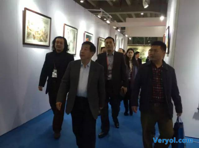 广州艺博会|华强艺术品交易中心“艺术+金融+互联网”新模式成热点(图2) 广州艺博会|华强艺术品交易中心“艺术+金融+互联网”新模式成热点(图2)