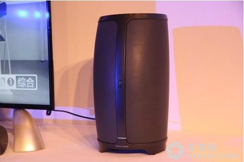 乐视发布曲面电视新品 或将助燃电视界的战火?(图2) 1