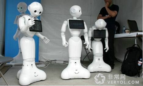 售价高达万元!Pepper机器人1分钟被抢光?(图1) 1