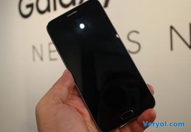Galaxy A8来了!竟然是旗舰配置?(图1) 20151209092721