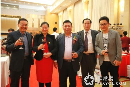 第一视频十年庆 新老员工破天荒齐聚(图2) 第一视频十年庆 新老员工破天荒齐聚(图2)