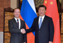 雷军“花式”宣传小米！互联网大会人手一部小米note！