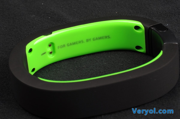 记步准确 功能实用 Razer Nabu纳布天神智能手环评测