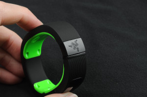 记步准确 功能实用 Razer Nabu纳布天神智能手环评测