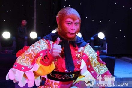 六小龄童未被春晚邀请 社会发展中情怀到底有多重要(图2) 1453910702797