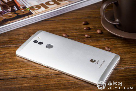 2016CES开幕 360奇酷手机成吸睛焦点(图2) 2