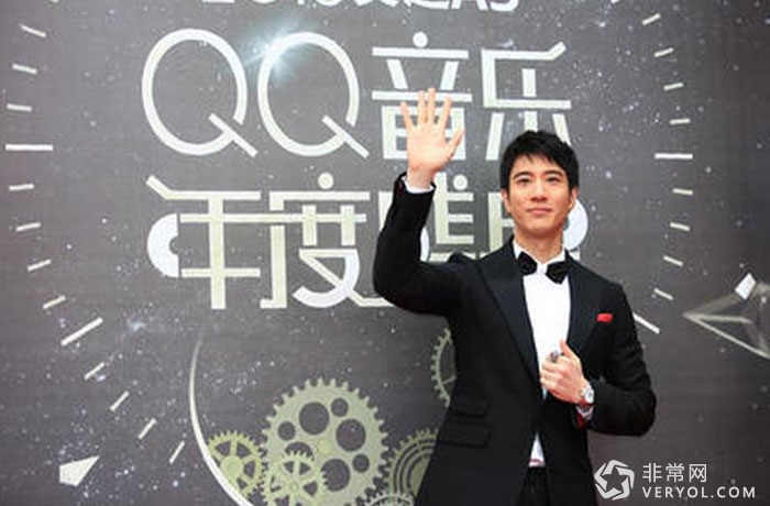 王力宏空降QQ音乐!沃尔玛全球关闭门店(图2) 25