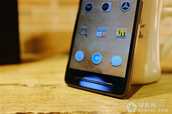 历经磨难:Smartisan T2今日官网开售!(图2) 3c5bd072ccdcd5ca635ade85edf9e207