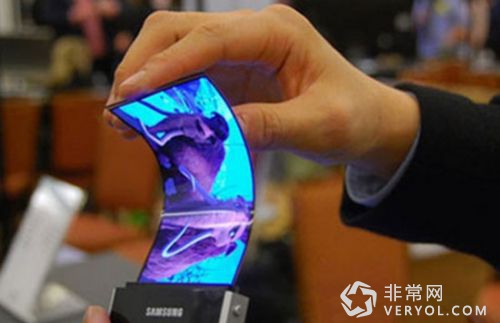 三星将迎来首款可折叠式柔性屏幕手机(图1) 5_副本