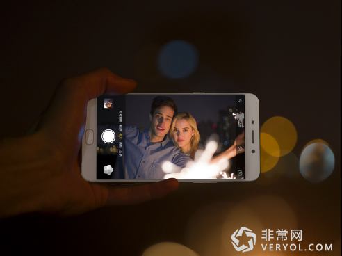 OPPO R9为你留住青春 首款前置1600万像素臻美摄像头(图4) 4