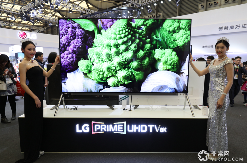 LG在AWE2016展出98寸8K电视UH9800(图1) Img439943692