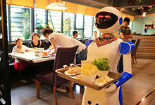 机器人逐渐登堂入室 真能取代人力？
