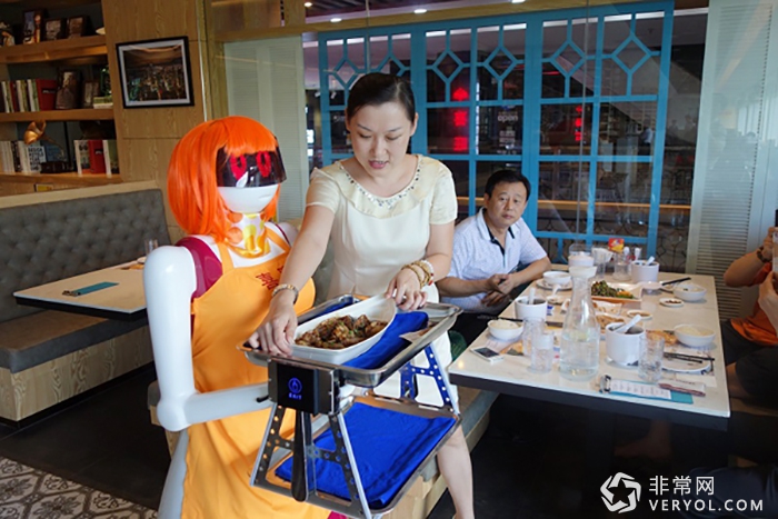 机器人逐渐登堂入室 真能取代人力?(图2) c