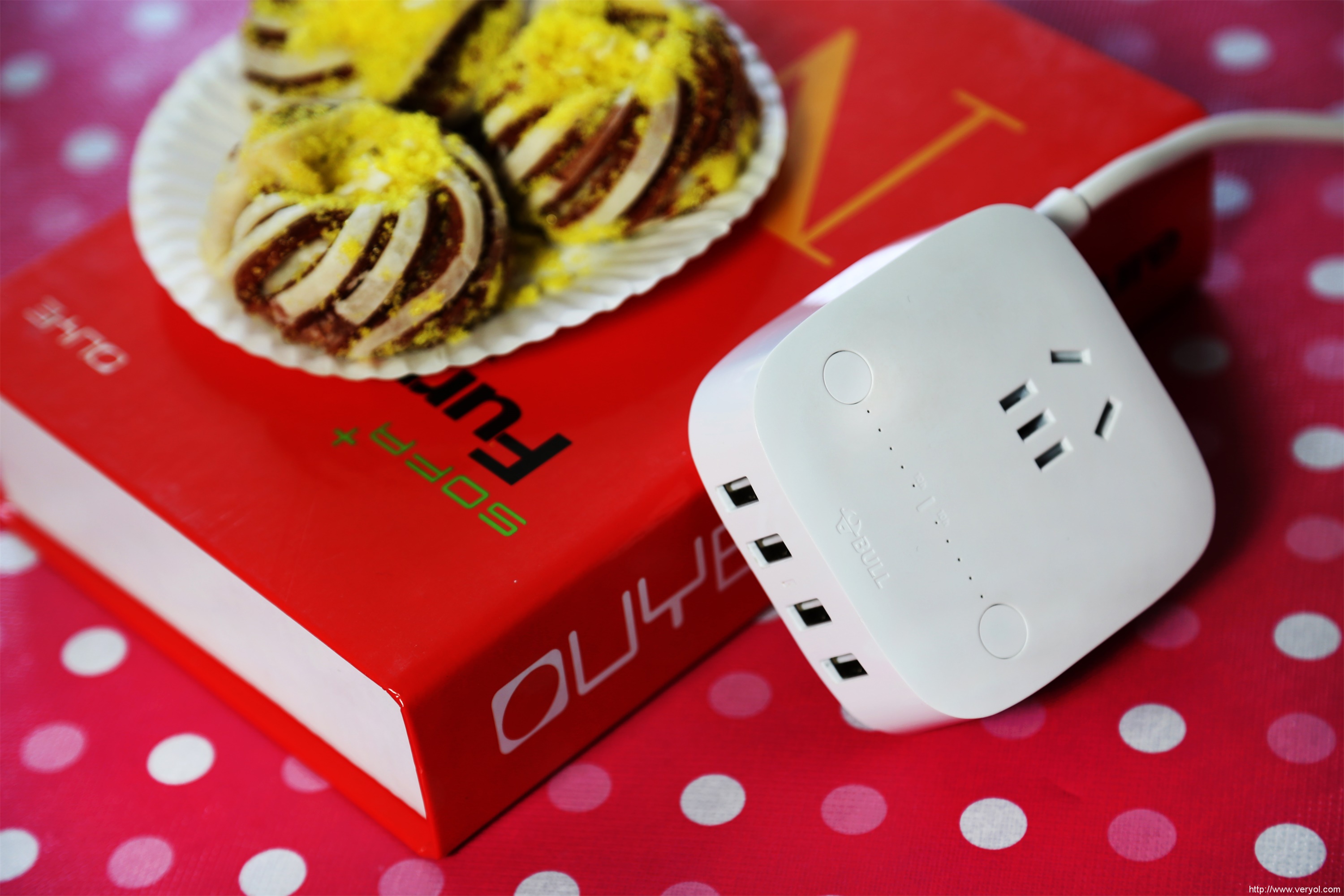 出行带满包的充电器？out！有它就够了！