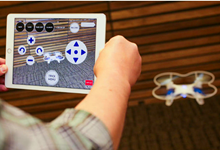 足够玩上一天 这款无人机还能随着音乐飞行