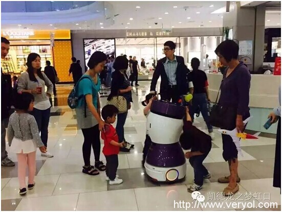 【凯启未来】机器人小美带您登陆凯德幻境能量站(图1)