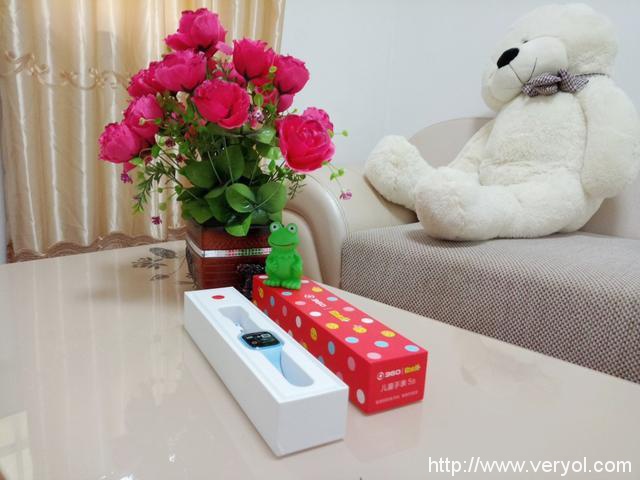 360巴迪龙儿童手表5s:陪伴孩子的机器人(图2) 360巴迪龙儿童手表5s:陪伴孩子的机器人(图2)