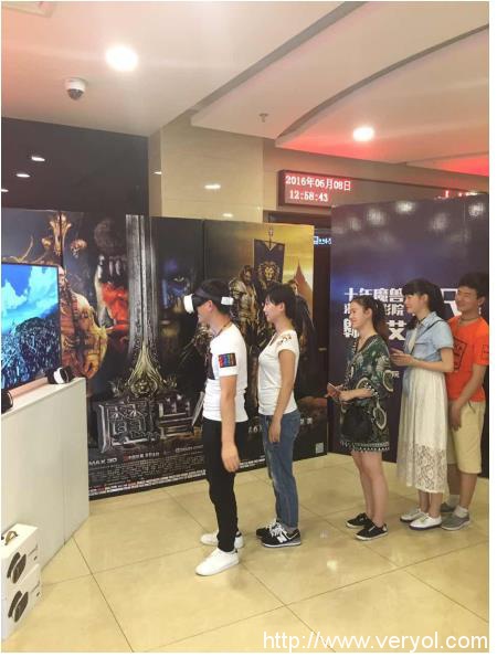 暴风携手雷霆世纪开启魔幻VR体验厅 魔兽迷尝鲜“飞跃”暴风城(图3) 暴风携手雷霆世纪开启魔幻VR体验厅 魔兽迷尝鲜“飞跃”暴风城(图3)