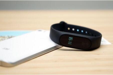 每天秒罄还涨价？小米手环2要逆天了？