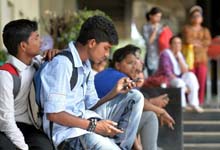 印度市场成兵家必争之地，小米华为如何应战？