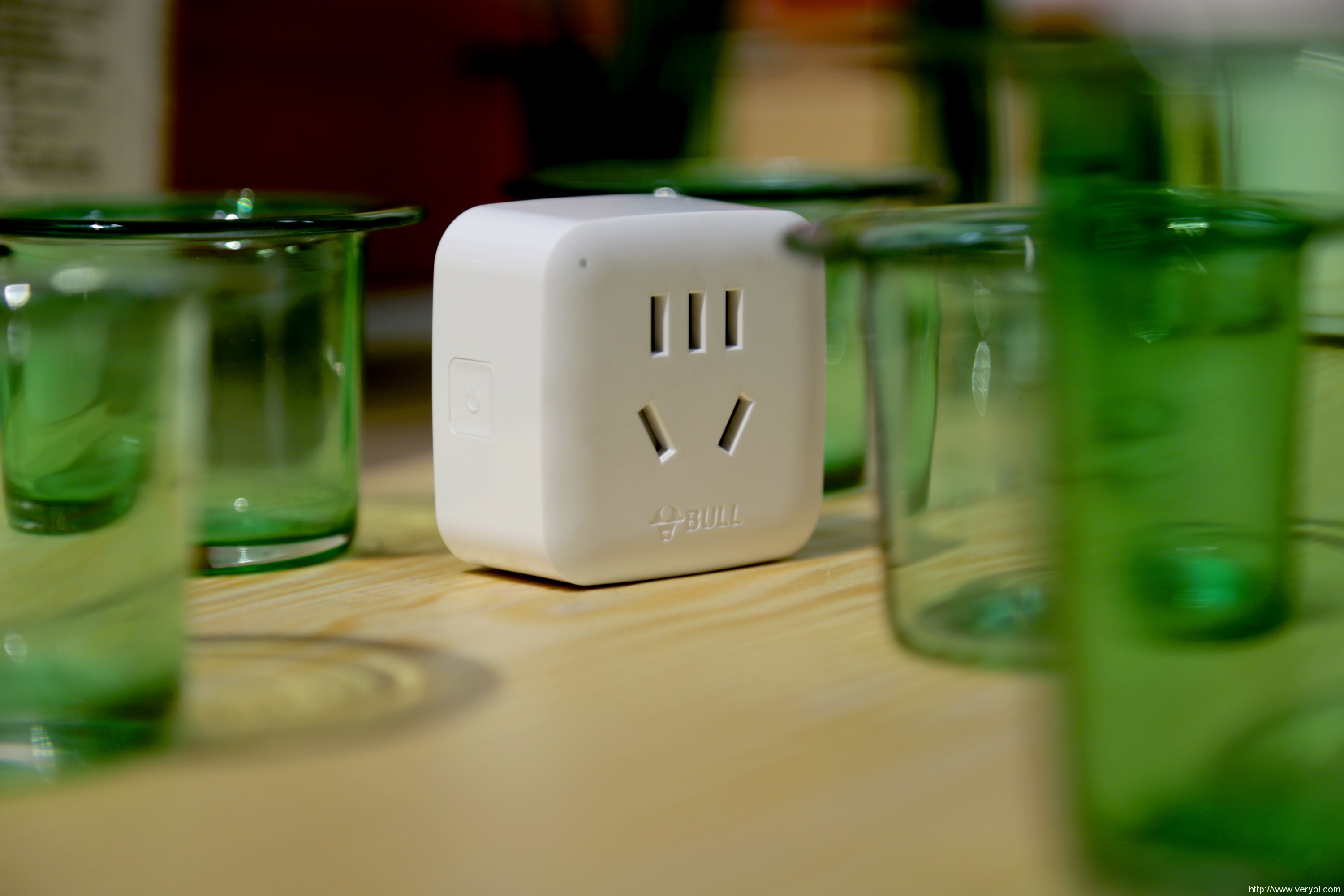 一个小插座居然要做智能家居“大脑”！看公牛WiFi智能插座2代如何玩转你的电器