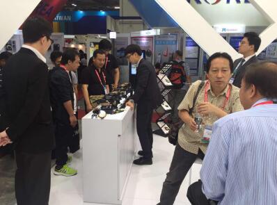 一诺仪器光纤熔接机闪耀CommunicAsia2016(图5) 一诺仪器光纤熔接机闪耀CommunicAsia2016(图5)
