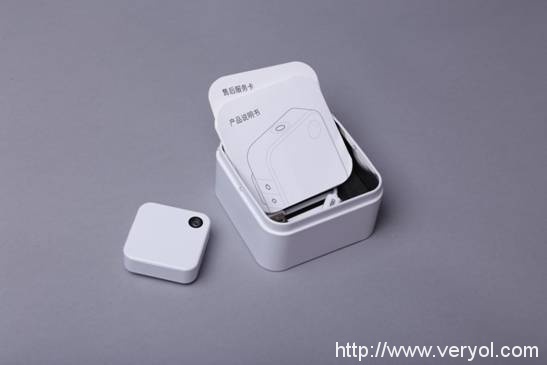 腾讯Qlippie评测,首款能直播的摄像机(图2) 说明: 从铁盒内取出
