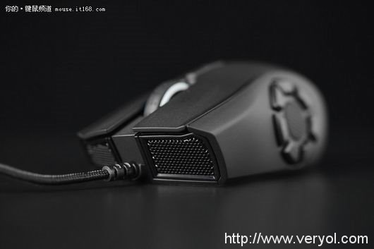 试玩雷蛇那伽梵蛇六芒星V2游戏鼠标(图3) 试玩雷蛇那伽梵蛇六芒星V2游戏鼠标