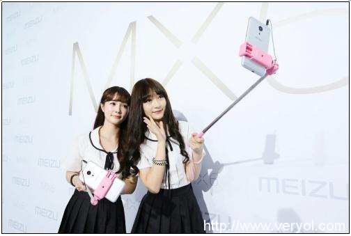 魅族会玩 MX6发布会竟邀23位青春萌妹直播(图3)