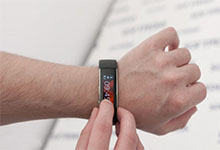 微软将推出腕带更耐用的Band 3手环 预计10月发布