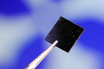 5分钟充满手机:超强石墨烯电池亮相上海MWC(图1) t012a80d51e56799515