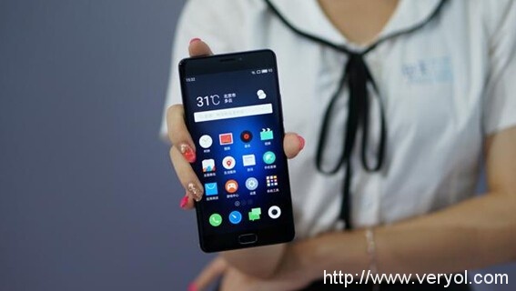 八核+3+64+4100大电池，1699元大屏手机属它最强!(图1)