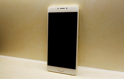 要玩就玩票大的，魅蓝Max 8核+3G+64G才1699元(图1)
