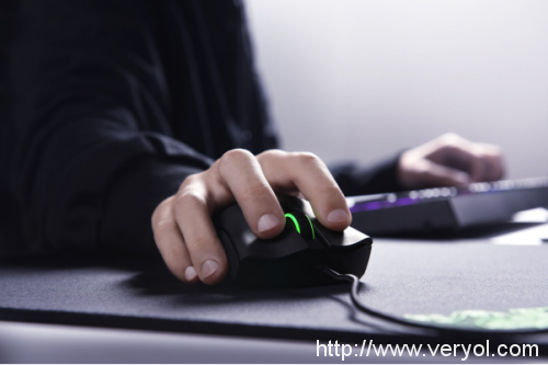 RAZER发布炼狱蝰蛇精英版游戏鼠标(图4) 4