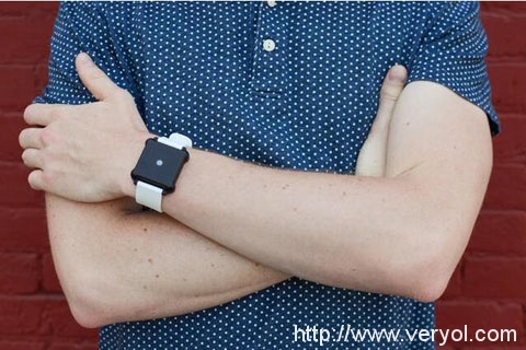 专为“震动”而生!与Apple Watch等截然不同的智能手表(图3) 21