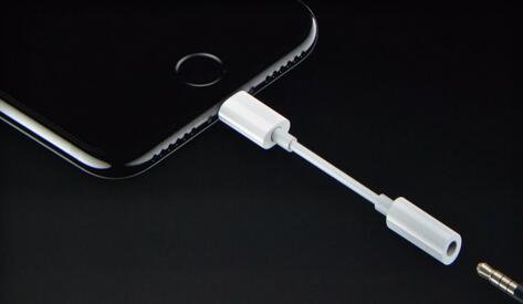 苹果:iPhone 7耳机接口Lightning确实存在缺陷(图1) 935ed8497ba5e9b_size8_w473_h275