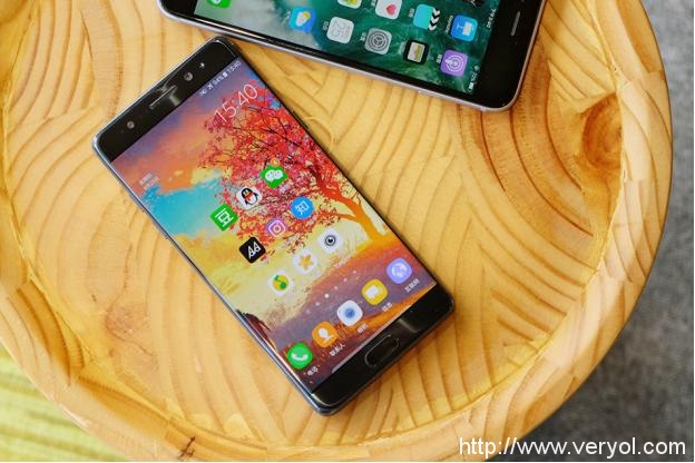 三星Note7:凭借三点制霸手机市场,危急时刻还能救命(图1) 三星Note7:凭借三点制霸手机市场,危急时刻还能救命