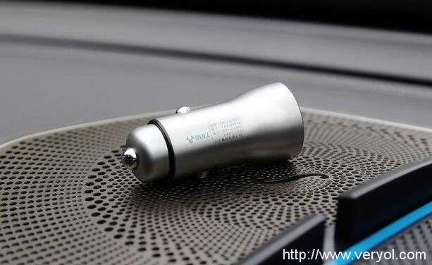 活久见！车载充电器的充电速度竟比原装充电器还快？