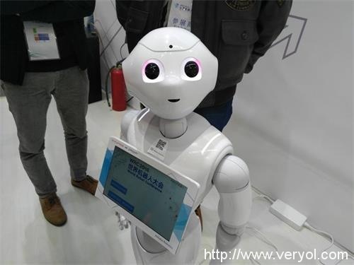 2016世界机器人大会闭幕:人工智能最吸睛(图4) 201610211252591477025579608580x400