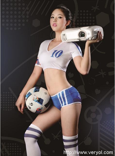 乐享大屏欧洲杯——爱普生CH-TW5300 3D家用投影机(图1) 乐享大屏欧洲杯——爱普生CH-TW5300 3D家用投影机(图1)