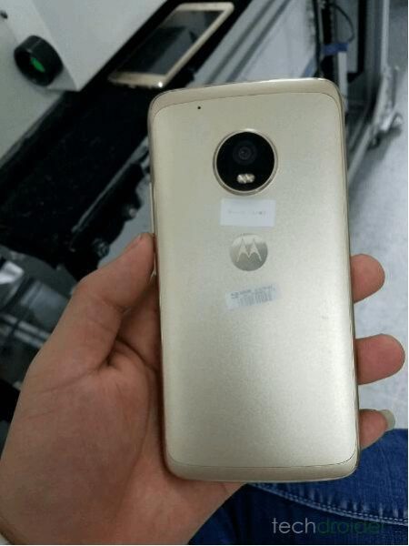 疑似2017款Moto X谍照曝光,网友:Moto Z亲兄弟(图2) 140671906