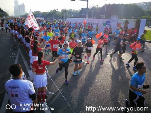 华为手机助力打造跑步盛宴,2016深圳国际马拉松圆满收官(图3) 说明: C:UsersFEELIN~1AppDataLocalTempWeChat Files7495323561760818.jpg