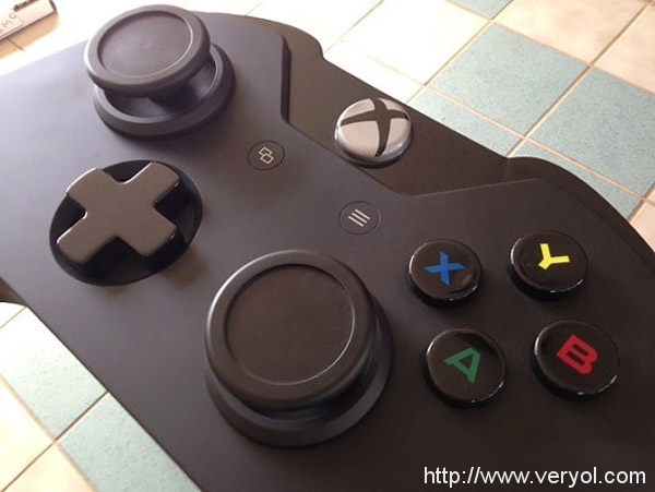 一款Xbox One手柄造型的茶几!除了酷就剩贵了(图2) 2