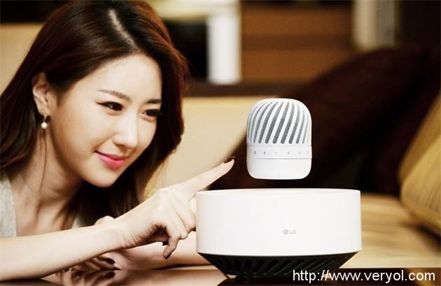 无线充电还防水!LG 发布360度悬浮式扬声器(图1) 20161227094210831
