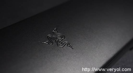 一款超舒适的游戏键盘腕托意味着什么?(图6) 说明: /uploads/allimg/2016/11/RAZER-ORNATA-CHROMA-pc48.jpg
