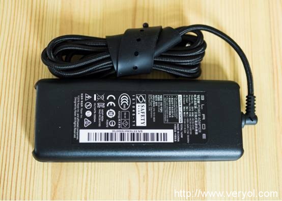 搭载GTX1060，新款雷蛇灵刃游戏本评测(图8)