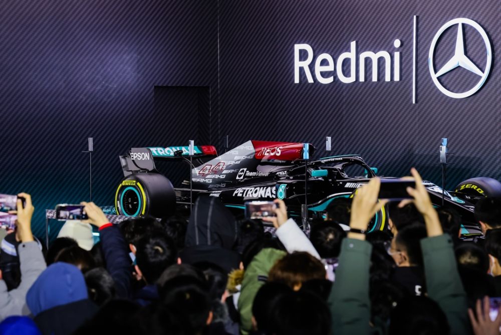 Redmi K50电竞版首发，联名梅赛德斯-AMG F1车队打造硬核旗舰(图3)