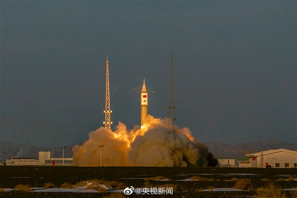 快舟十一号遥二运载火箭发射成功：不用发射塔的固体火箭