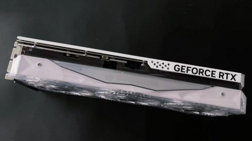 影驰 RTX 4070 Ti 星曜 OC，DLSS 3加持更炫更“曜”眼(图16)