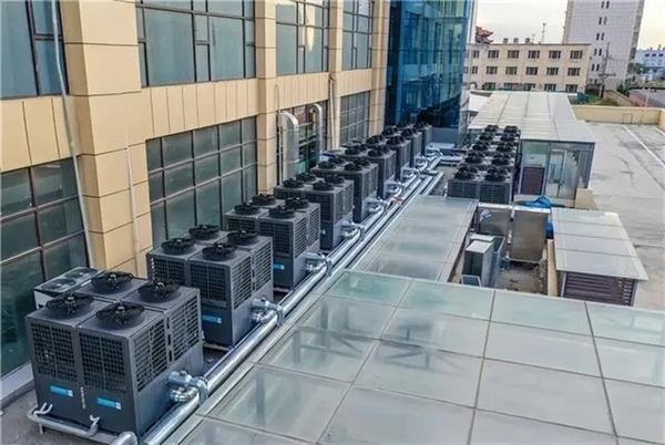 社区供暖工程造价降低30％如何实现？由四季沐歌空气能CAS2.0系统说起(图2)